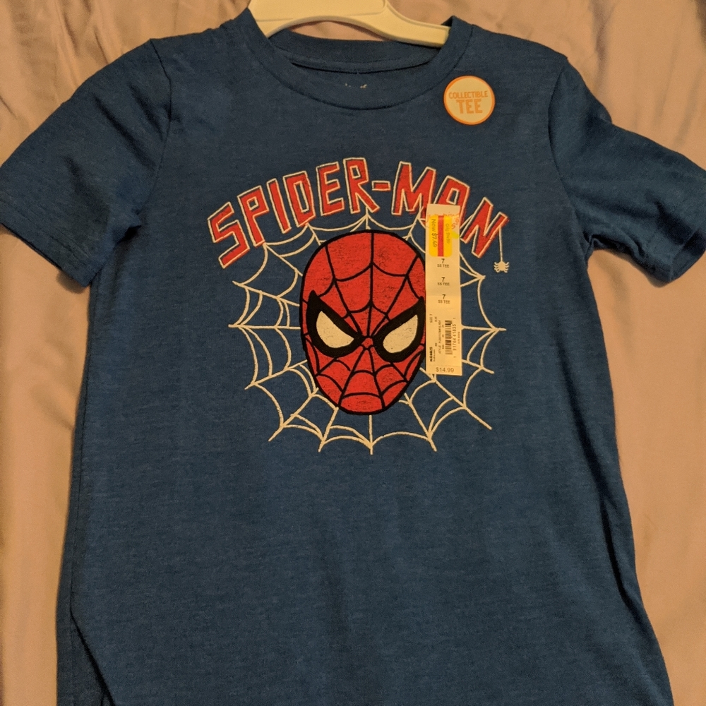 Boys t-shirt size 7